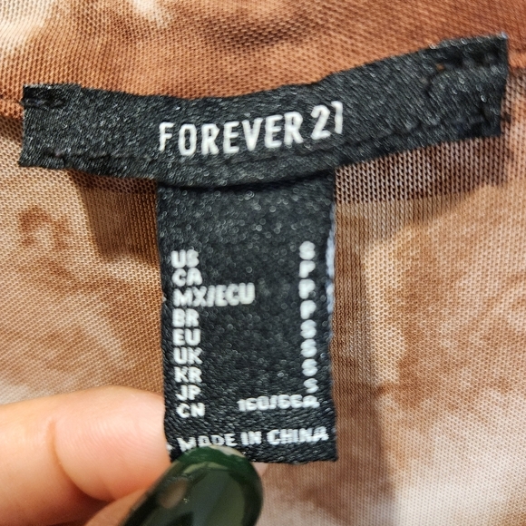 Forever 21 Women's Brown Tie Dye button Down shirt size S - Picture 2 of 9